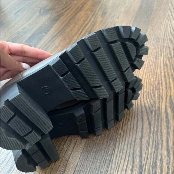 Brown heeled Fall boot, Women’s Size 9 - Picture 4 of 5